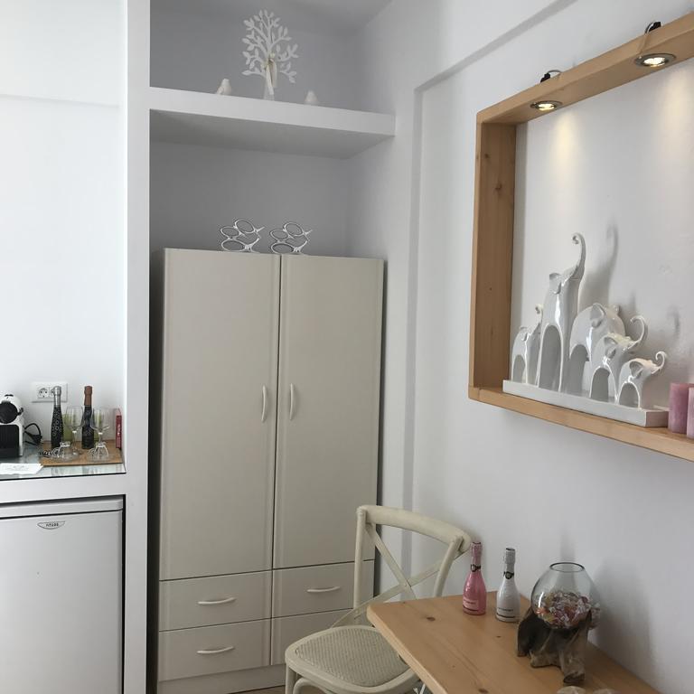 Yanna Asteri Suites Орнос Екстер'єр фото